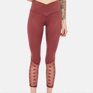 DOLLSKILL MAUVE V TOP LEGGINGS W/ MESH STAR BOTTOMS